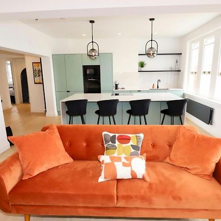 Newly Refurbished W/ River Views Лондон Екстер'єр фото