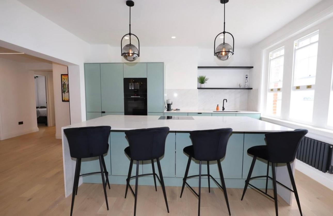 Newly Refurbished W/ River Views Лондон Екстер'єр фото