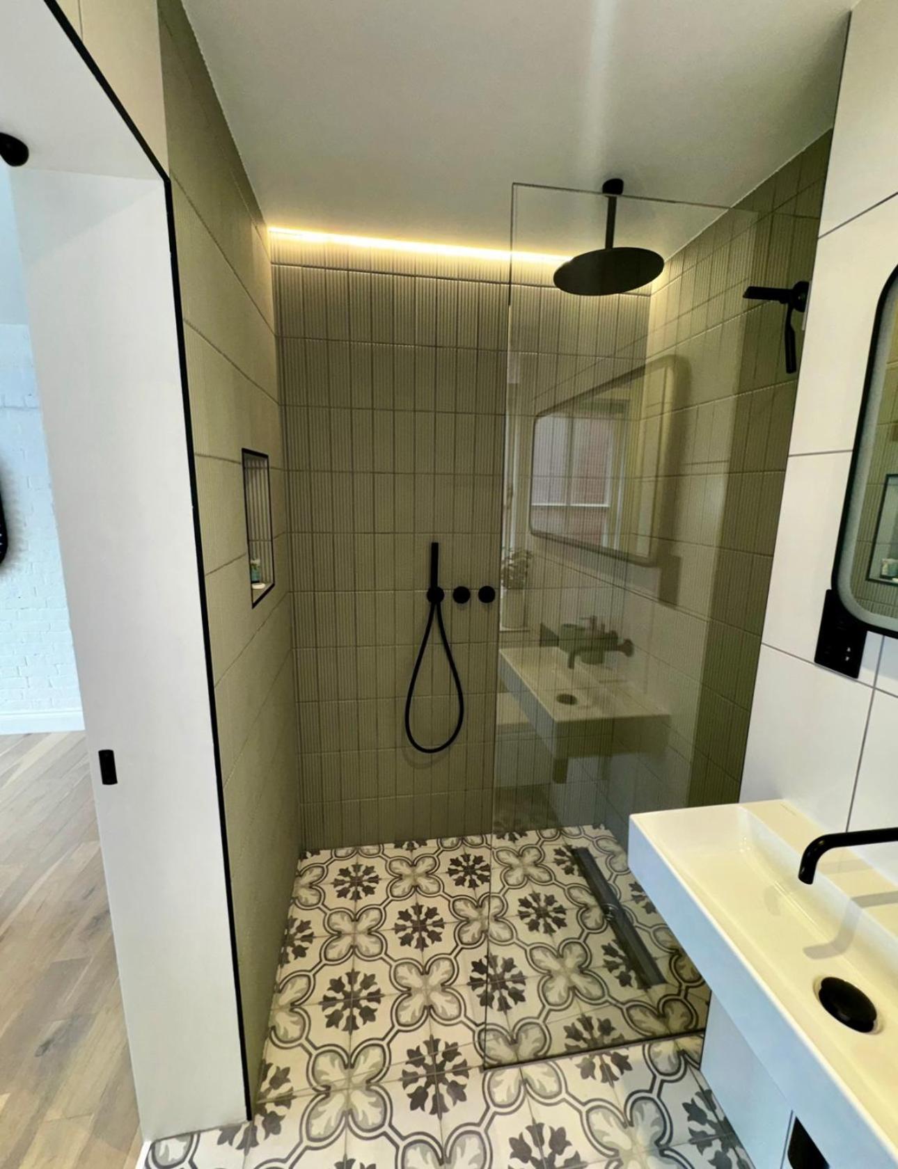 Newly Refurbished W/ River Views Лондон Екстер'єр фото