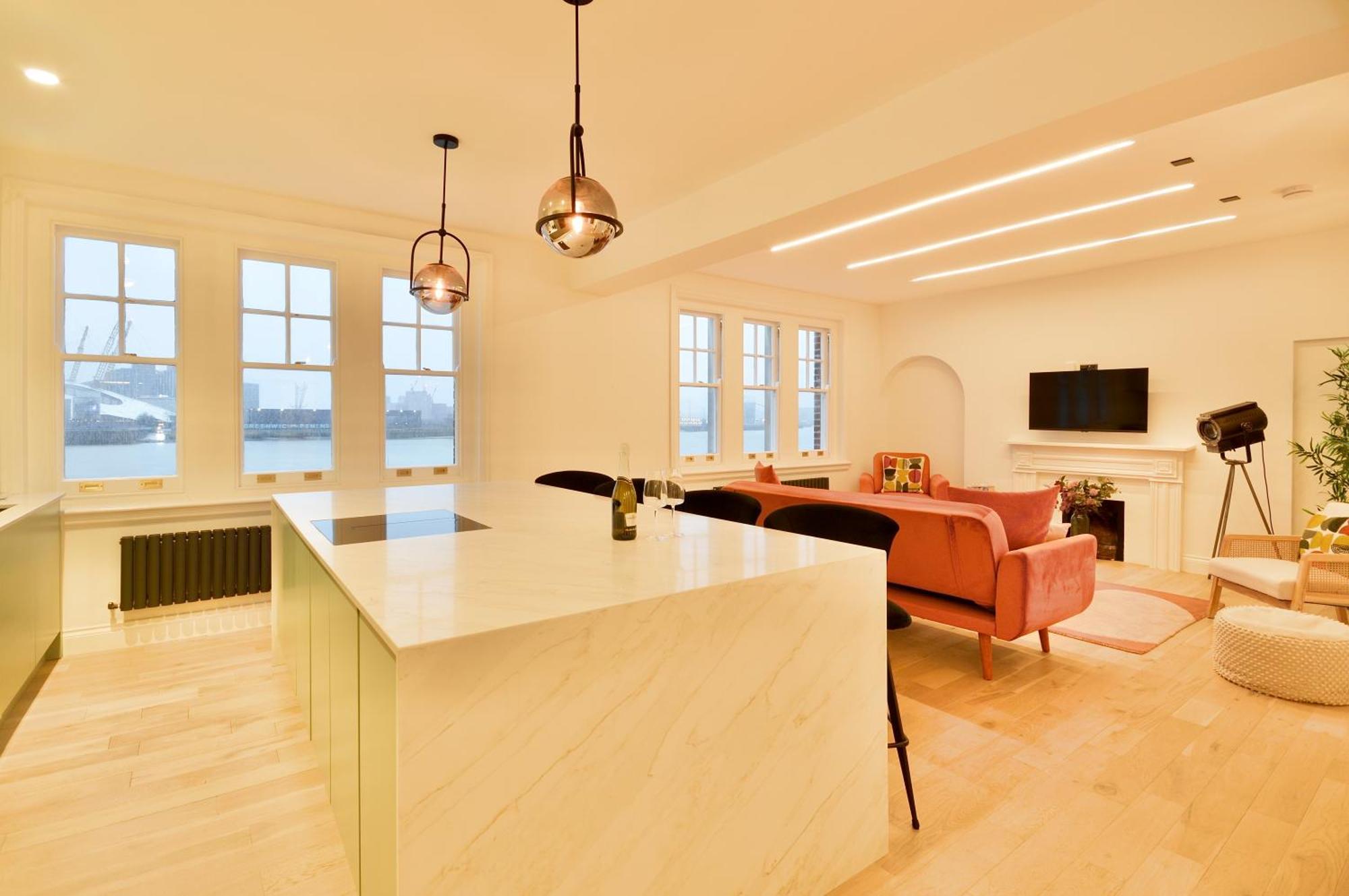 Newly Refurbished W/ River Views Лондон Екстер'єр фото